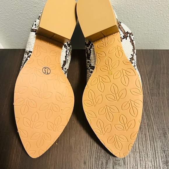 Snake print Melrose Ave Women's Block Heel Mule Size 7.5 - Picture 5 of 5